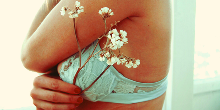 Consultas e exames para o outubro rosa