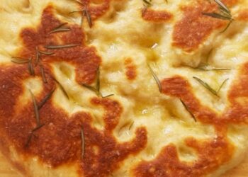 Chef Gui Cardadeiro ensina receita de Pão de Frigideira