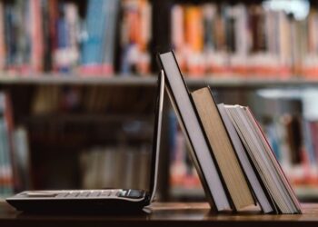 Projeto de bibliotecas digitais disponibiliza livros em acervos públicos