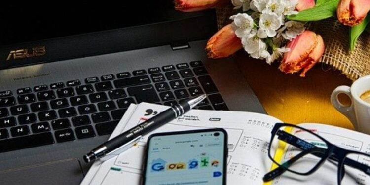 Universidade realiza Feira de Profissões