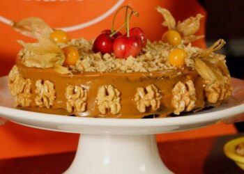 Receita de Natal: Torta de Nozes com Doce de Leite